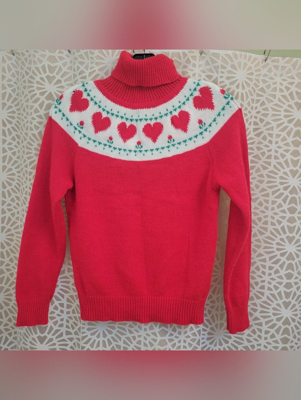 Adoradable Vintage Red Hearts And Flowers Turtle Neck Sweater